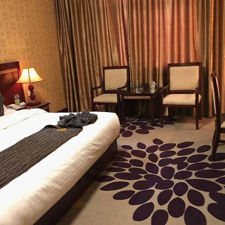Shangri-La Original Density Hotel Екстер'єр фото